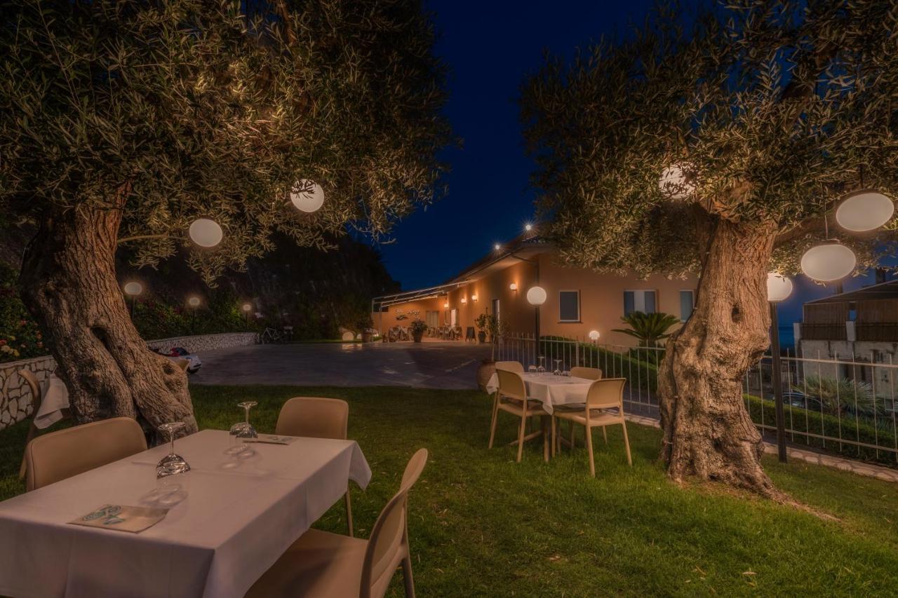La Risacca Relais Bed and Breakfast Belvedere Marittimo Exteriör bild